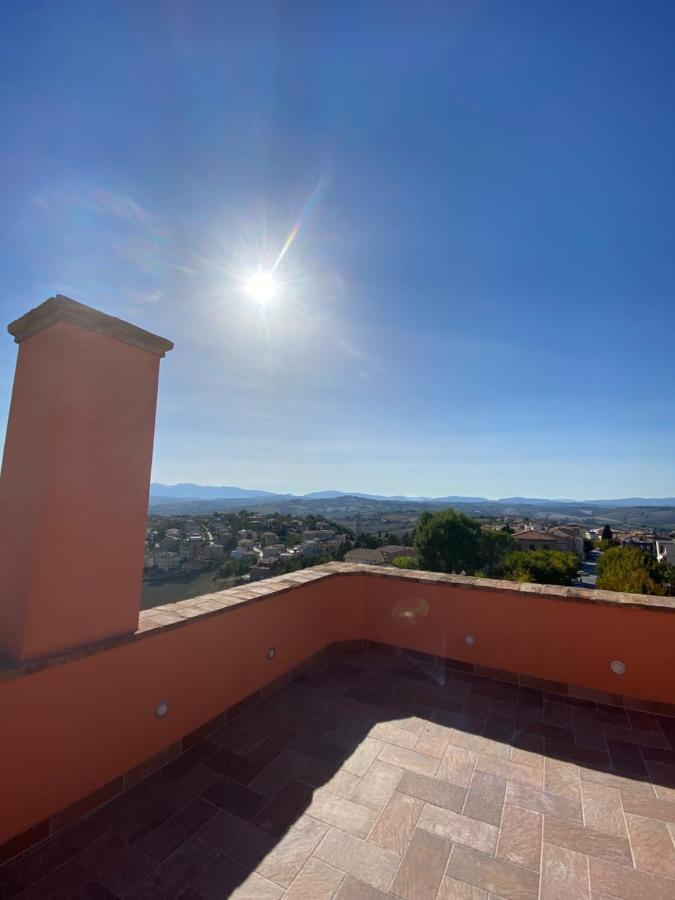 B&B Terrazza Sul Borgo Mogliano Bagian luar foto